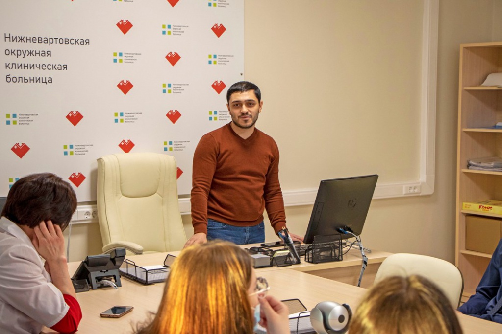Учащиеся медицинского класса побывали на экскурсии в окружной клинической больнице Нижневартовска