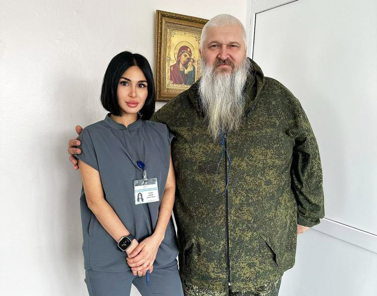 Врачи-офтальмологи окружной больницы Нижневартовска вернули зрение жителю ДНР