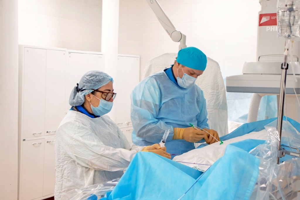 Нижневартовские рентгенхирурги извлекли инородное тело из сердца пациентки
