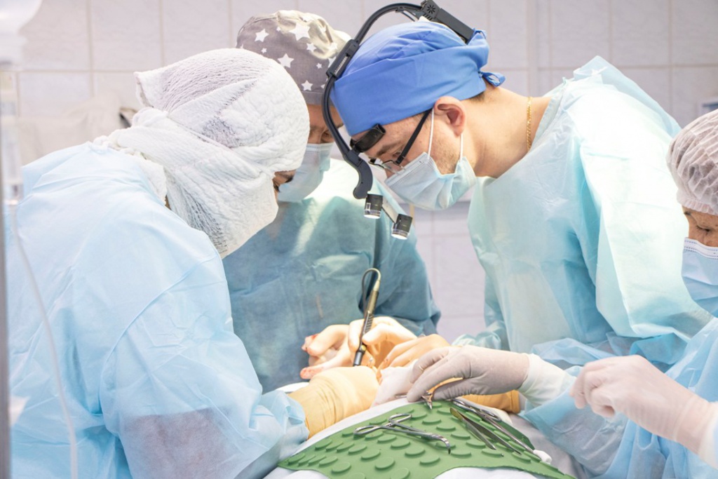 Хирурги окружной больницы Нижневартовска начали проводить «открытые» вмешательства на сонной артерии
